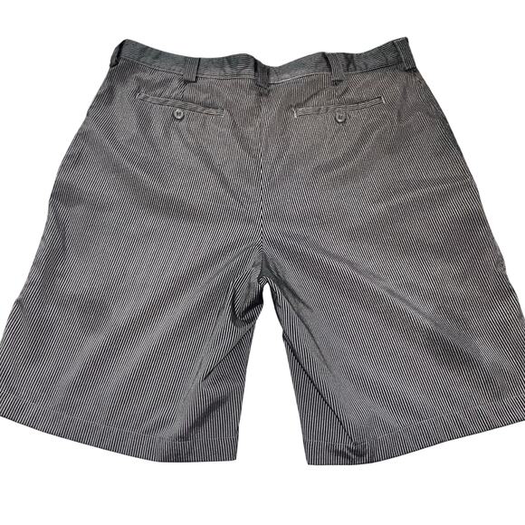 Snake Eyes Golf Shorts Size 36 - Picture 3 of 6